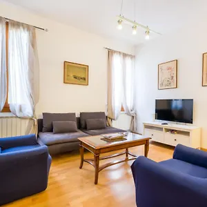 Apostoli Apartamento
